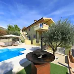 Villa Paulina *